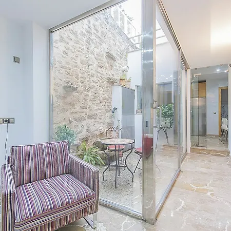 Semesterbostad Boveda Boutique House